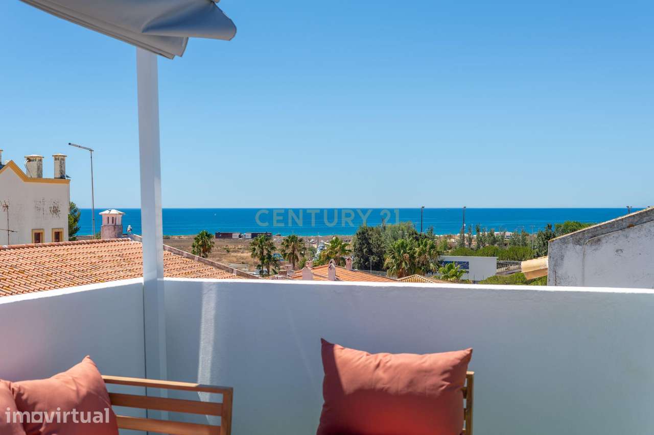 Excelente oportunidade, moradia com vista Ria e Mar no centro de Alvor - Grande imagem: 2/46
