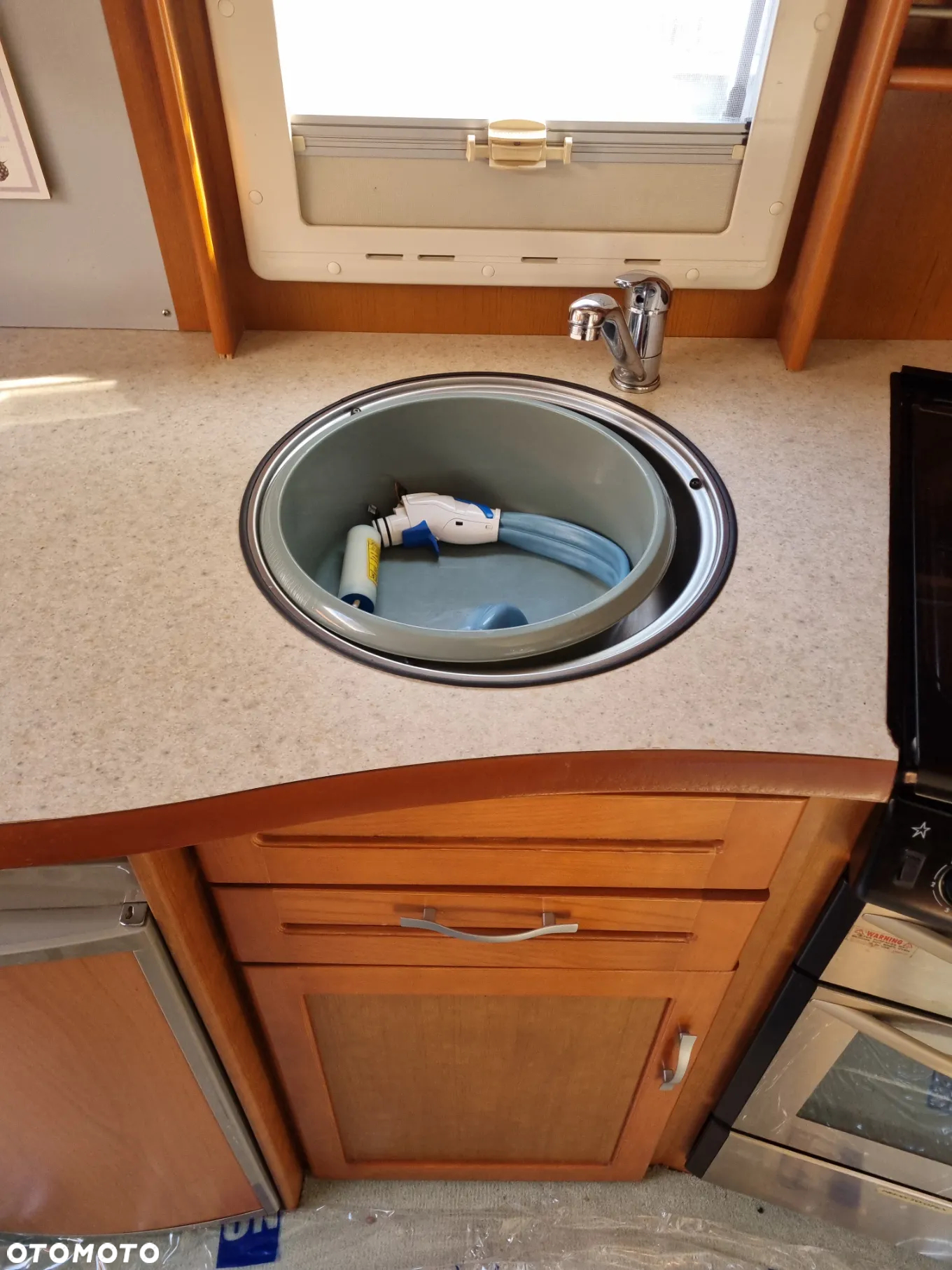 SWIFT Cameo Bessacarr 495 SL - 25