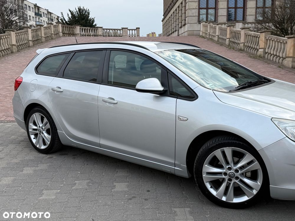 Opel Astra 1.4 T Cosmo - 18