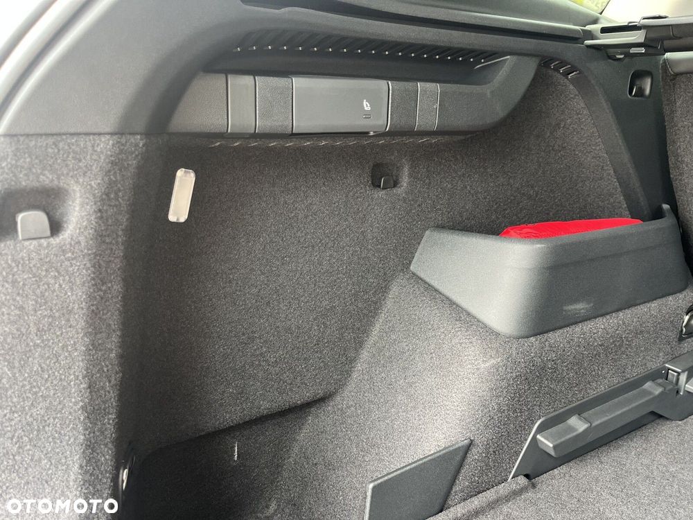 Volkswagen Tayron 2.0 TSI 4Mot Life Plus DSG - 23