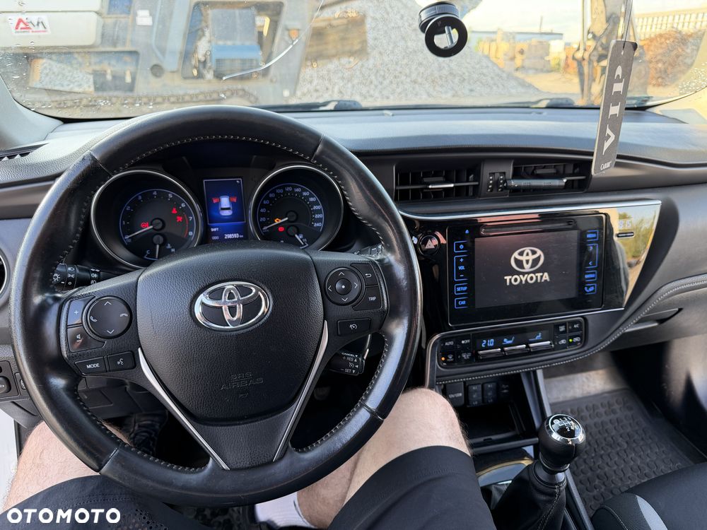 Toyota Auris - 31