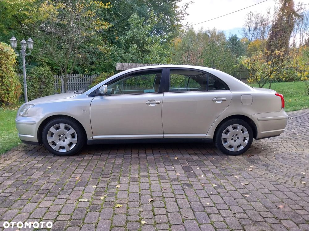 Toyota Avensis 1.6 VVT-i Luna - 4