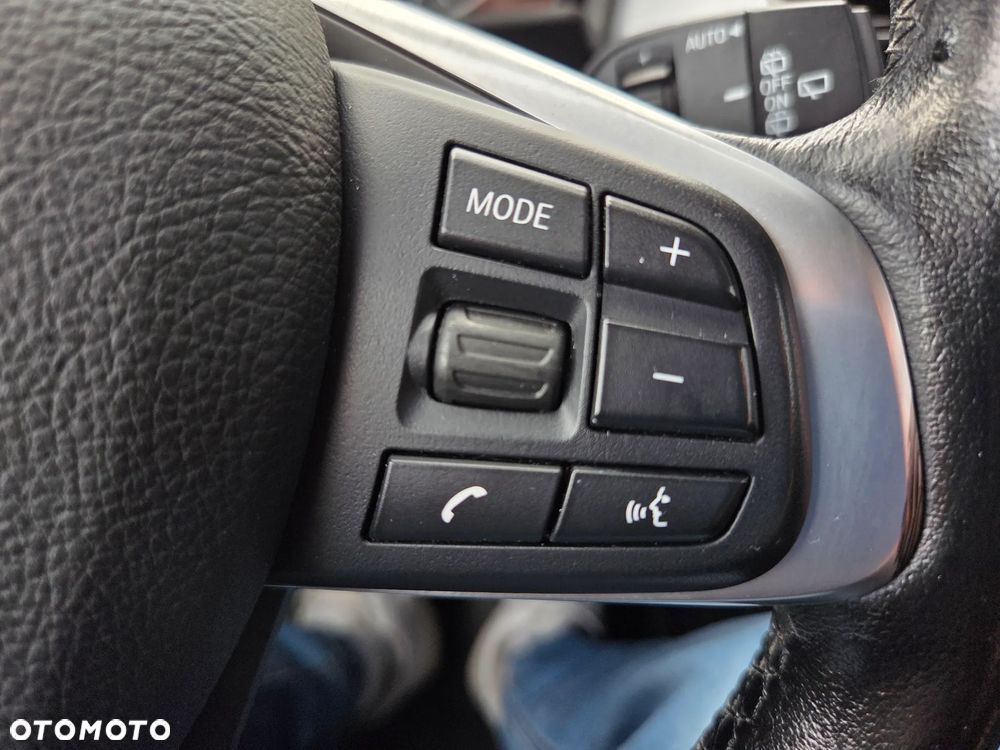 BMW Seria 2 218i Advantage - 34