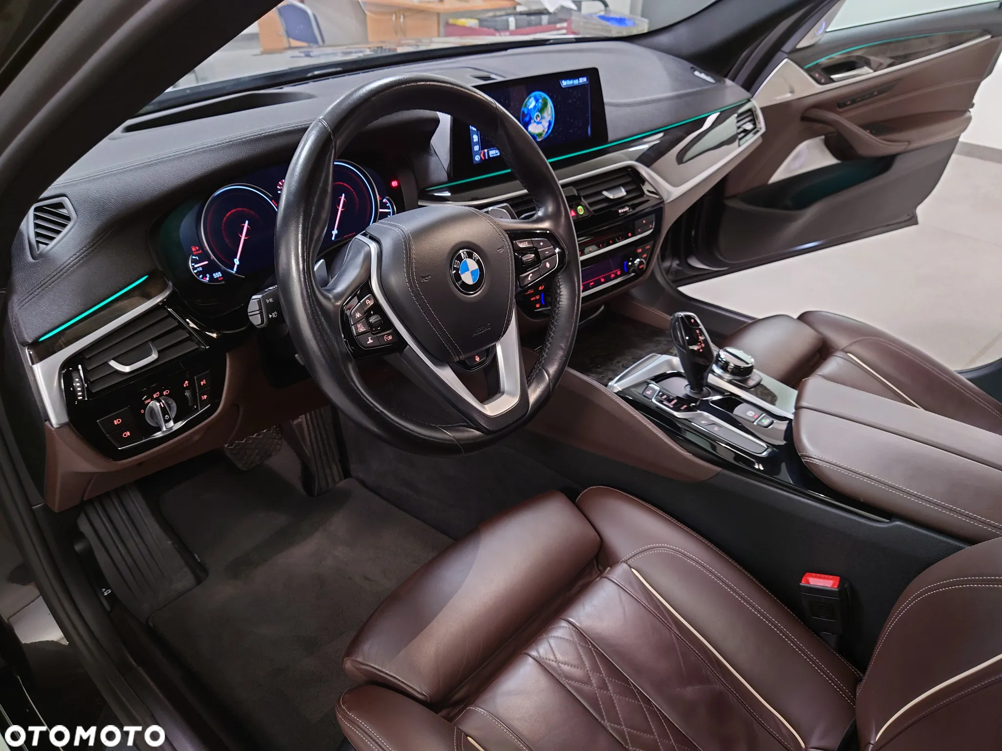 BMW Seria 5 530d xDrive Luxury Line - 17