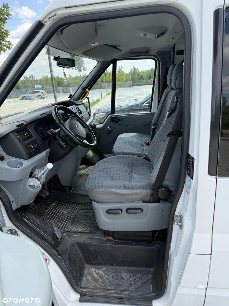 Ford Transit - 6