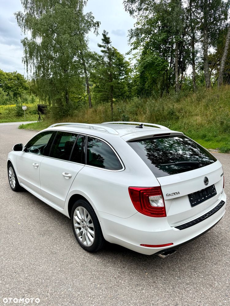 Skoda Superb 2.0 TDI Green tec 4x4 DSG Elegance - 10