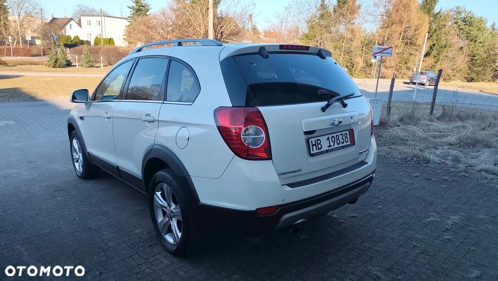 Chevrolet Captiva 2.2 4WD LTZ - 11