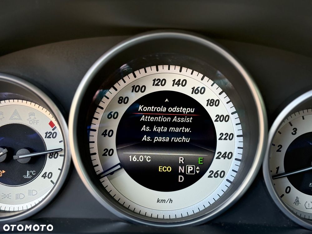 Mercedes-Benz Klasa E 250 7G-TRONIC - 26