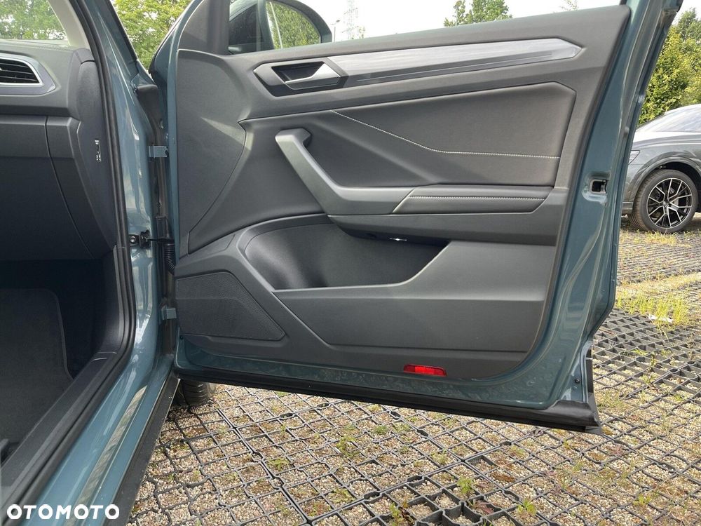 Volkswagen T-Roc - 28