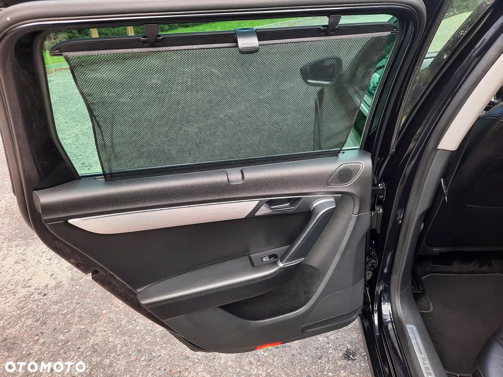 Volkswagen Passat 2.0 TDI Highline DSG - 24