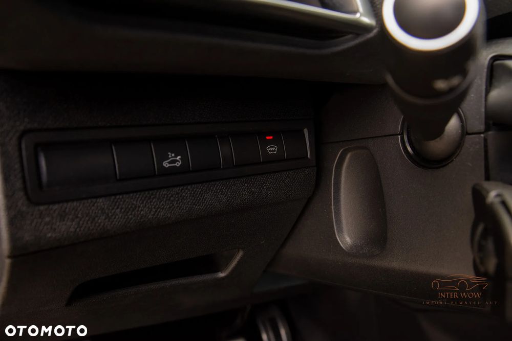 Peugeot 3008 1.6 PureTech GPF GT Line S&S EAT8 - 17