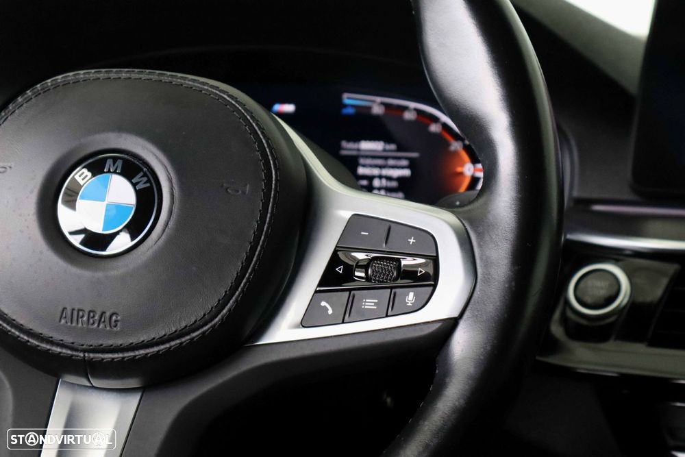 BMW 520 d Pack Desportivo M Auto - 16