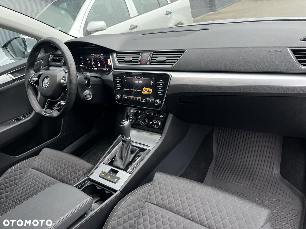 Skoda Superb 1.5 TSI Ambition DSG - 11