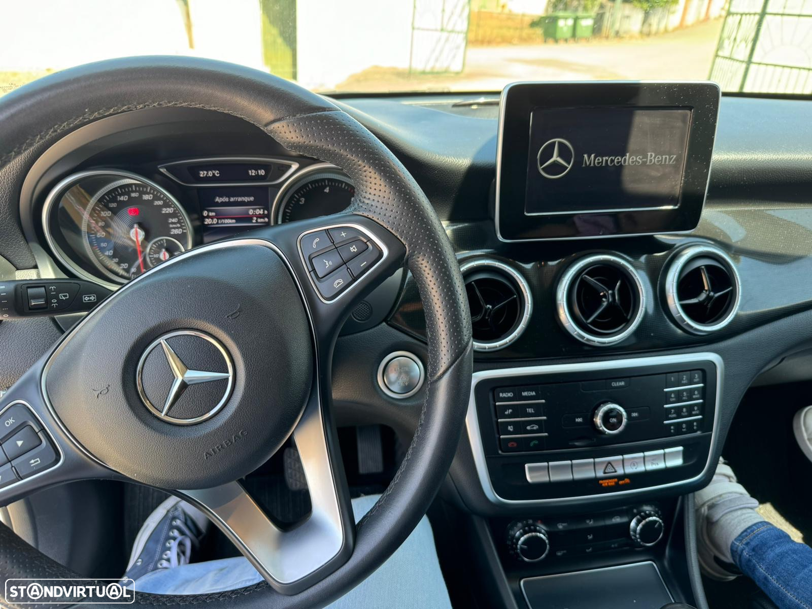 Mercedes-Benz CLA 180 d Shooting Brake - 9