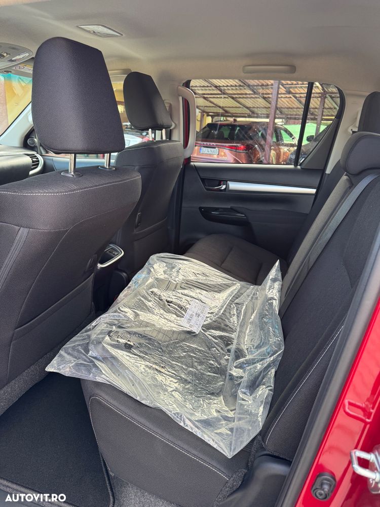 Toyota Hilux 2.8D 204CP 4x4 Double Cab AT MHEV Executive - 13