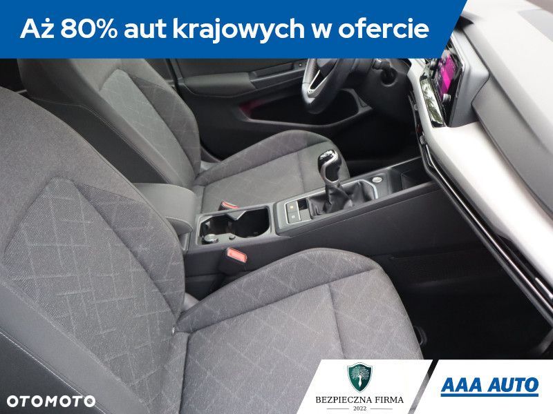 Volkswagen Golf - 10