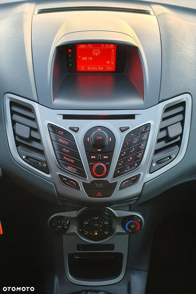 Ford Fiesta - 8