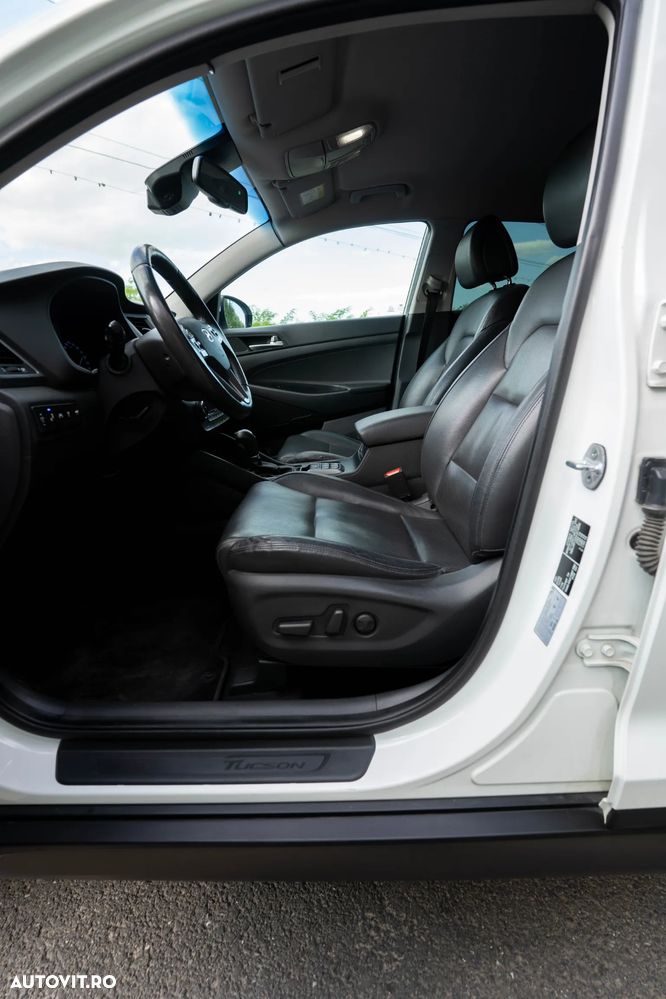 Hyundai Tucson 2.0 CRDI 4WD 6AT Luxury+ - 19