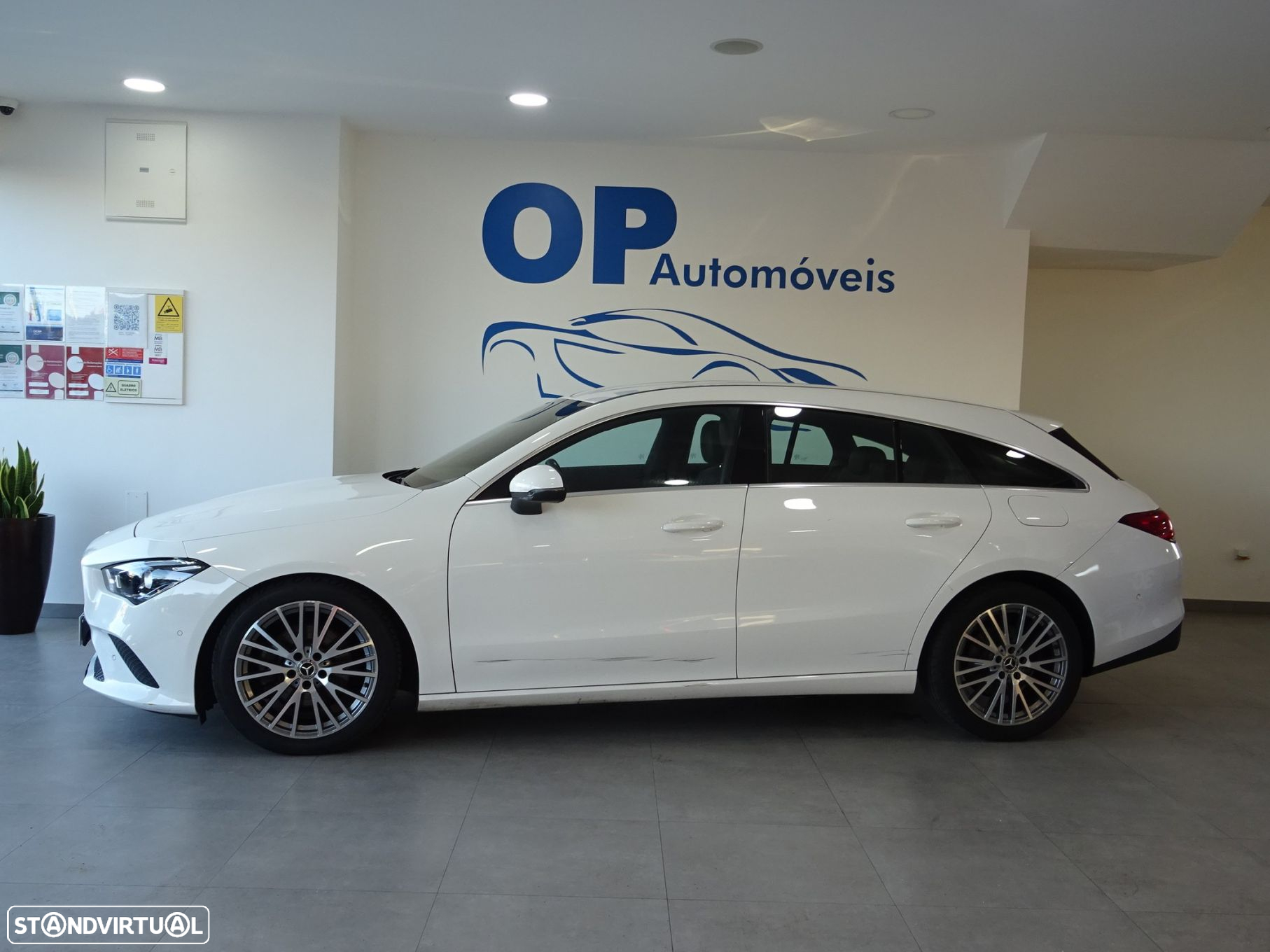 Mercedes-Benz CLA 180 d Shooting Brake Progressive Aut. - 2