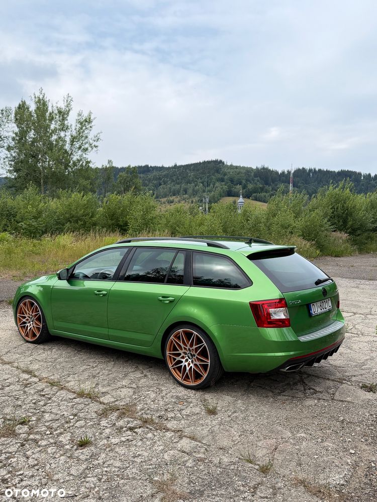 Skoda Octavia 2.0 TDI RS - 17