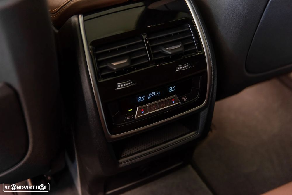 BMW X5 30 d xDrive Pack M - 25