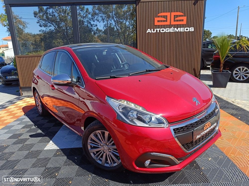 Peugeot 208 1.2 VTi SE Style - 1