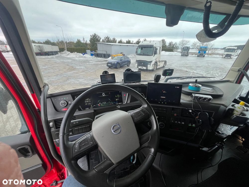 Volvo FH12 - 12