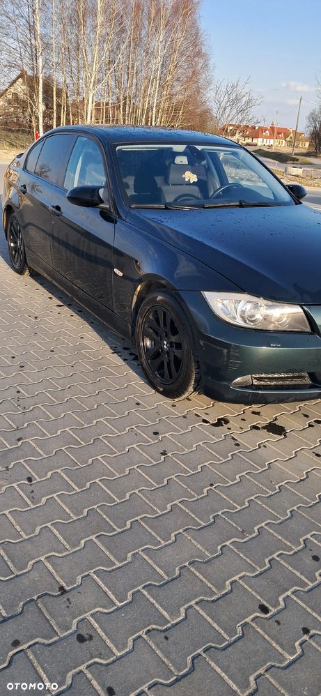 BMW Seria 3 318i - 4