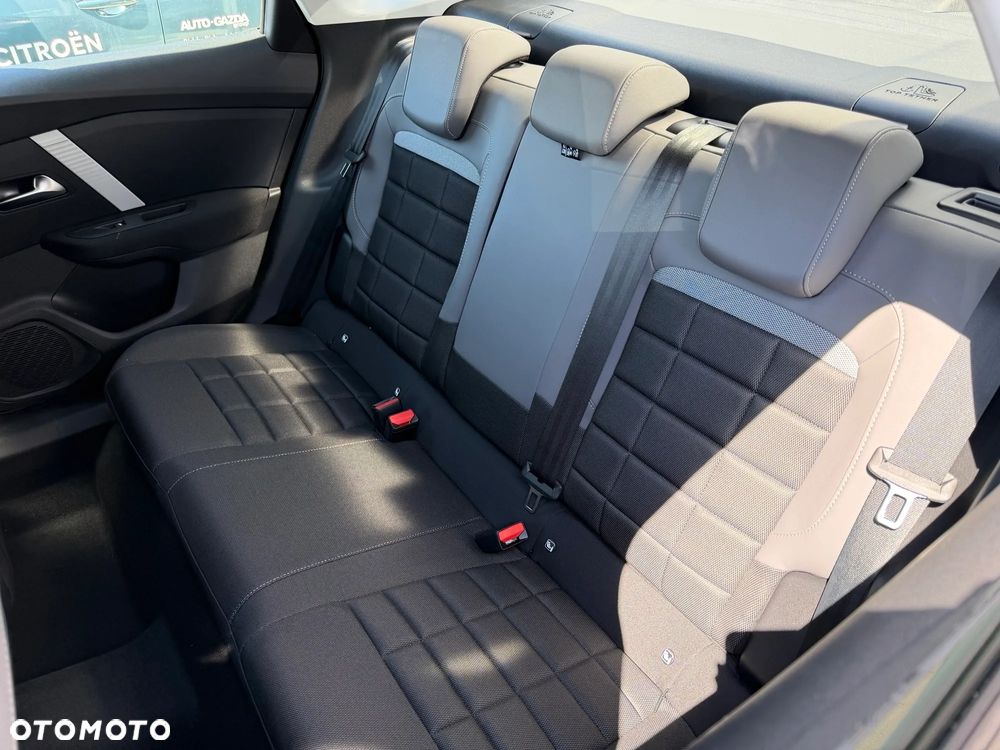 Citroën C4X 1.2 mHEV Plus eDCT6 - 8