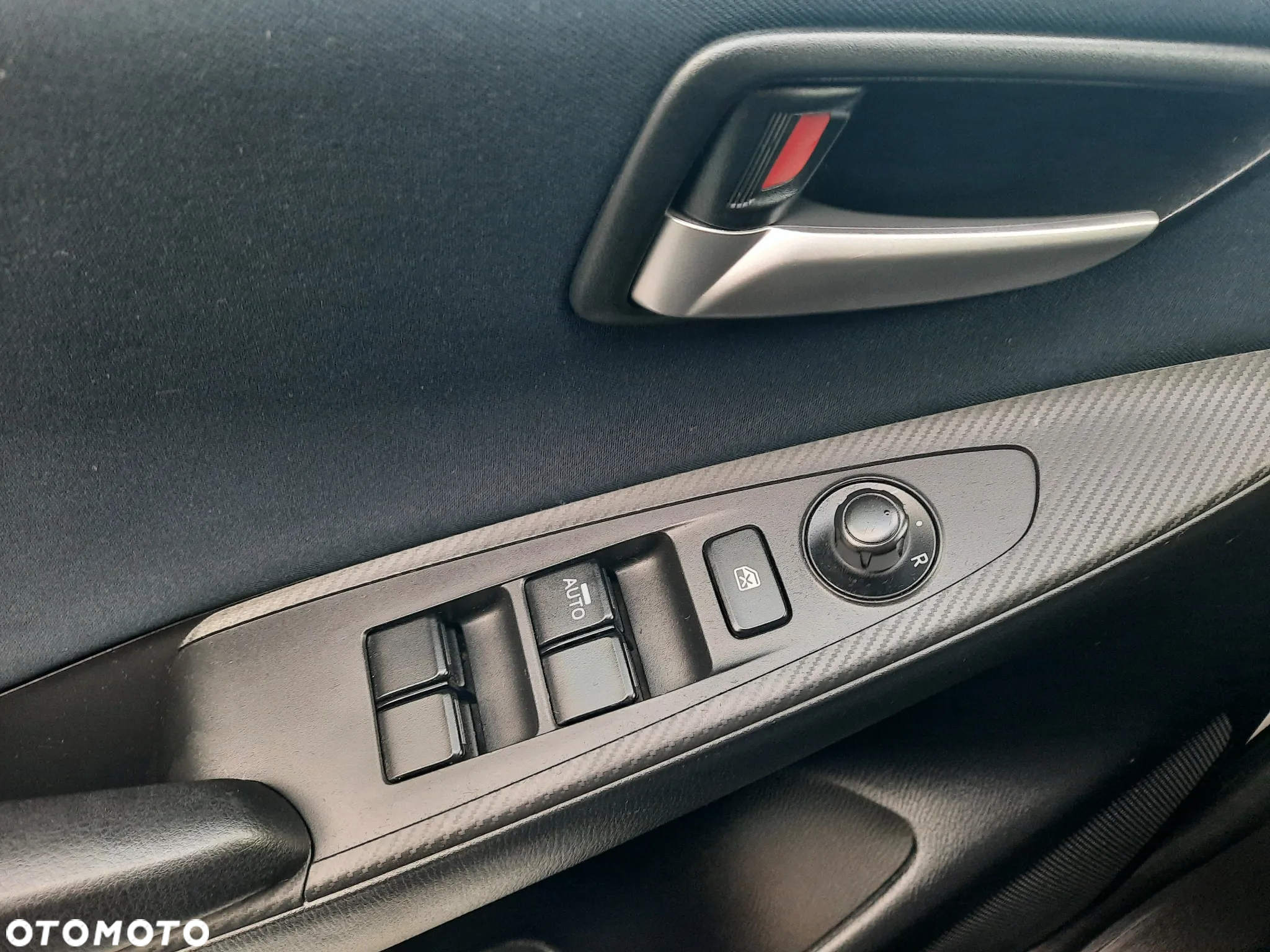 Mazda 2 SKYACTIV-G 90 Center-Line - 24