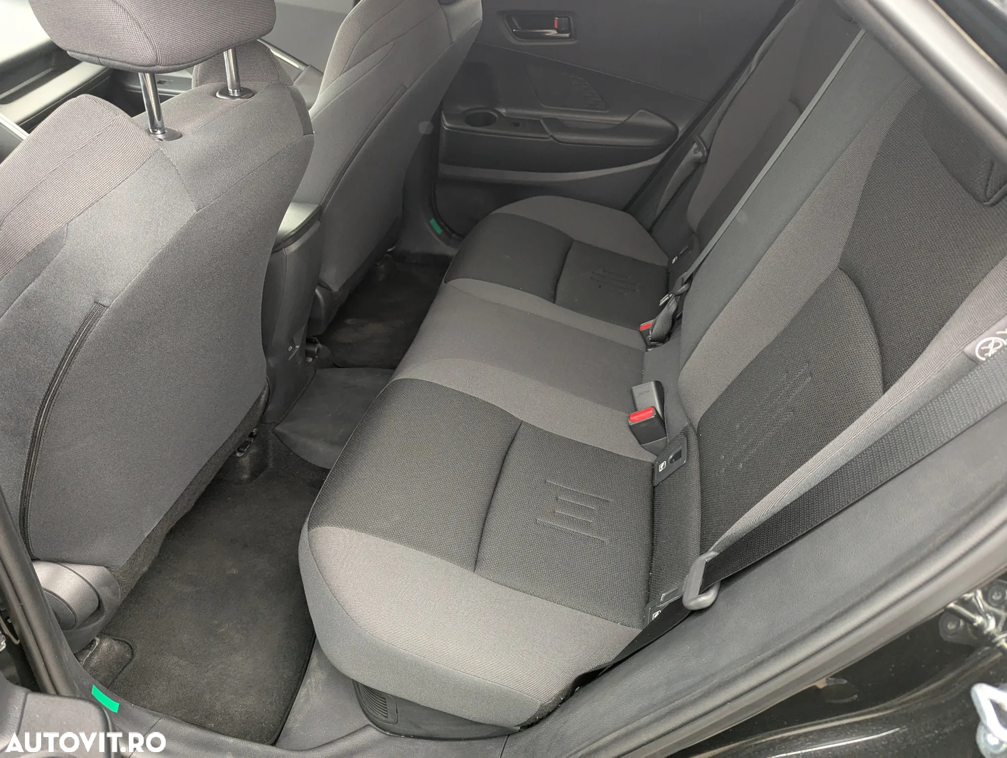 Toyota C-HR 2.0 PHEV 223 CP 4x2 CVT Dynamic - 16