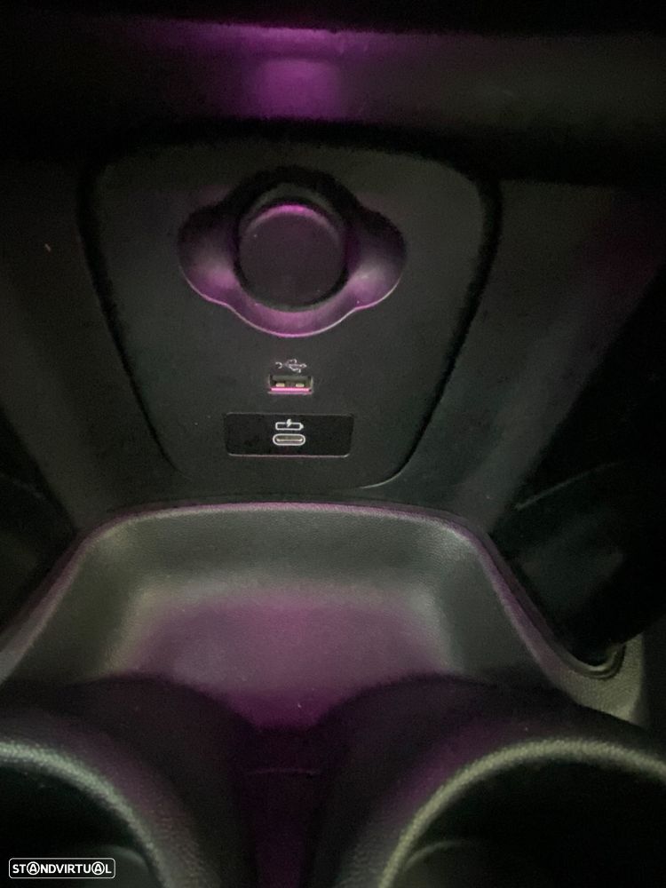 MINI Cabrio Cooper Premium Plus Essential Auto - 39