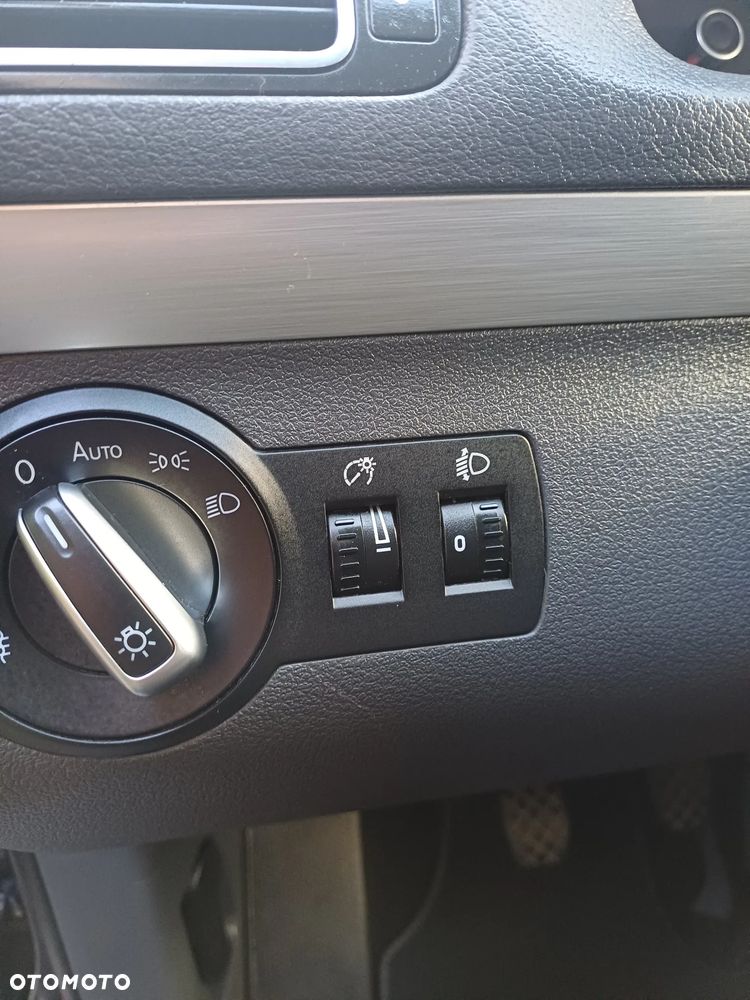 Volkswagen Touran 2.0 TDI DPF BlueMotion Technology Cup - 9