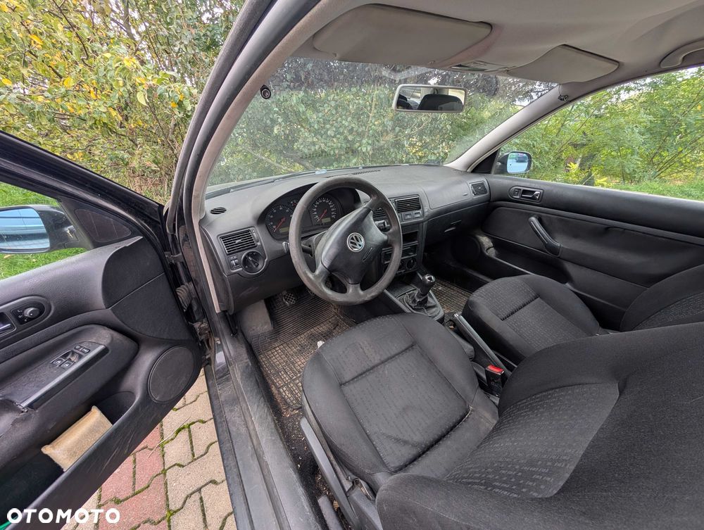 Volkswagen Golf - 3