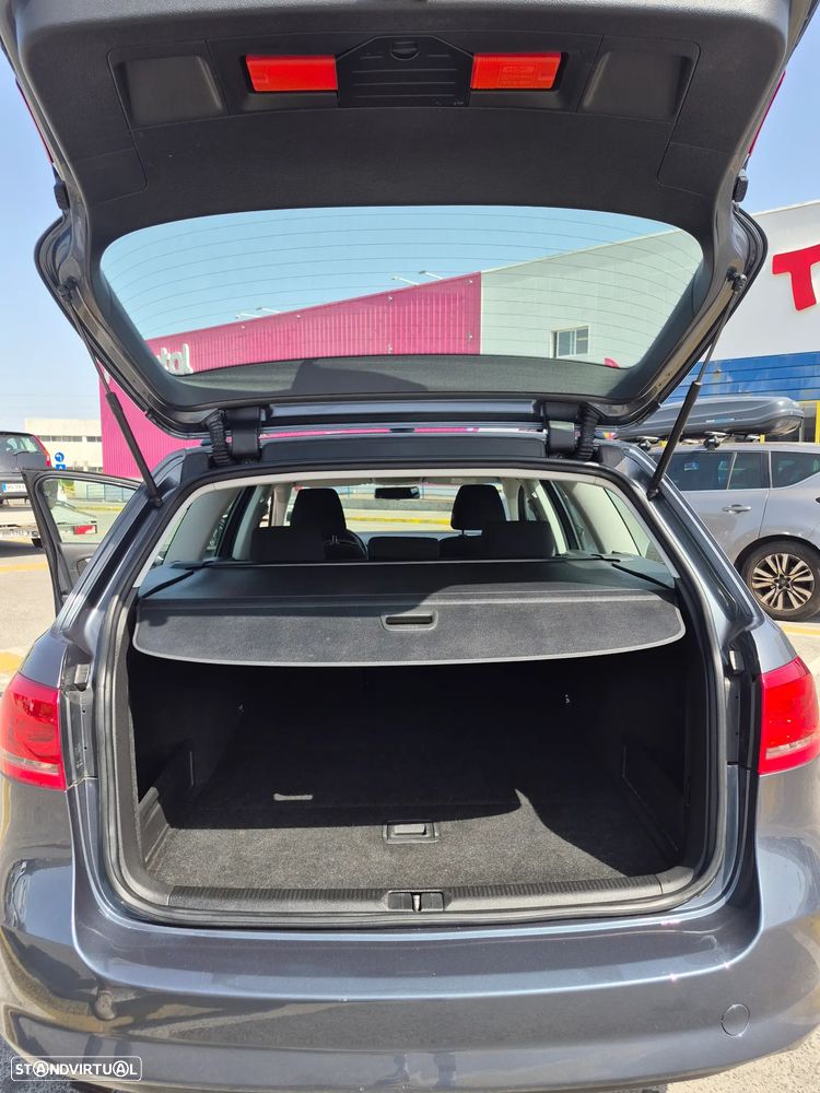 VW Passat Variant 1.6 TDI BlueMotion - 19