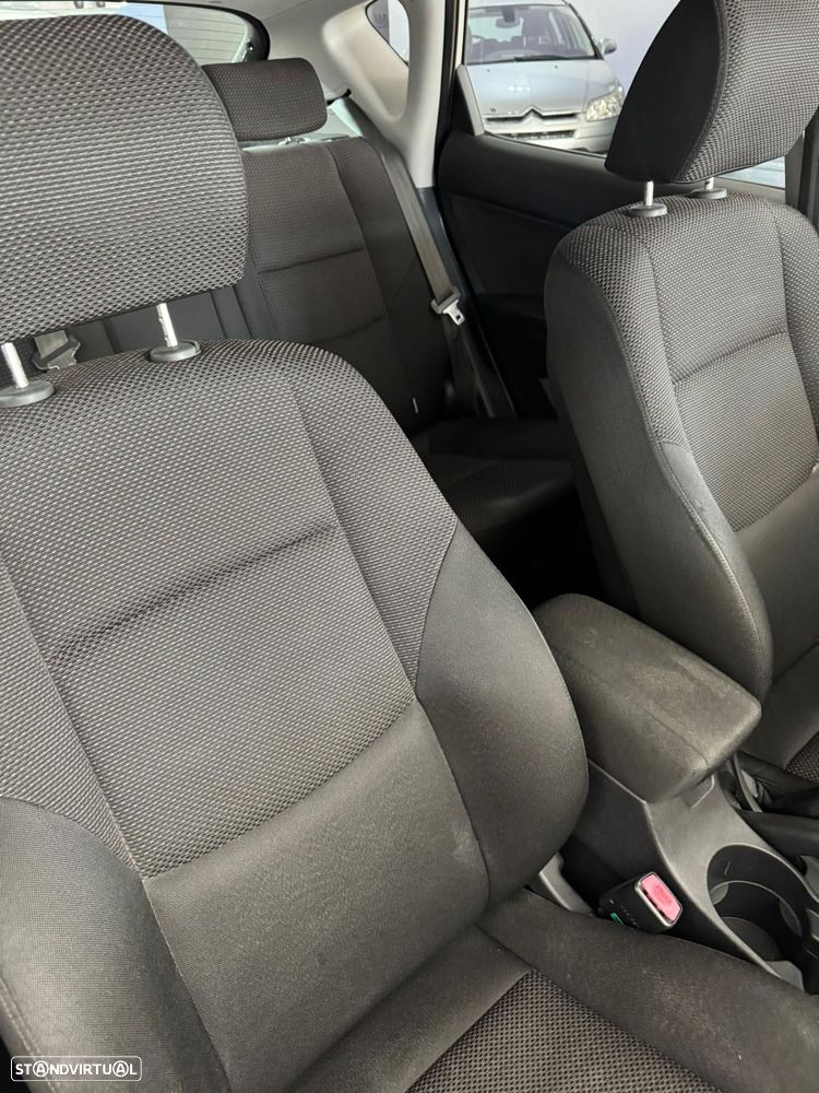 Hyundai i30 1.6 CRDI Comfort DPF - 20