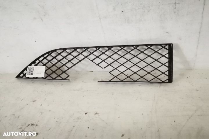 Grila Inferioara Bara Fata Dreapta Original Avariata Bentley Bentayga - 3