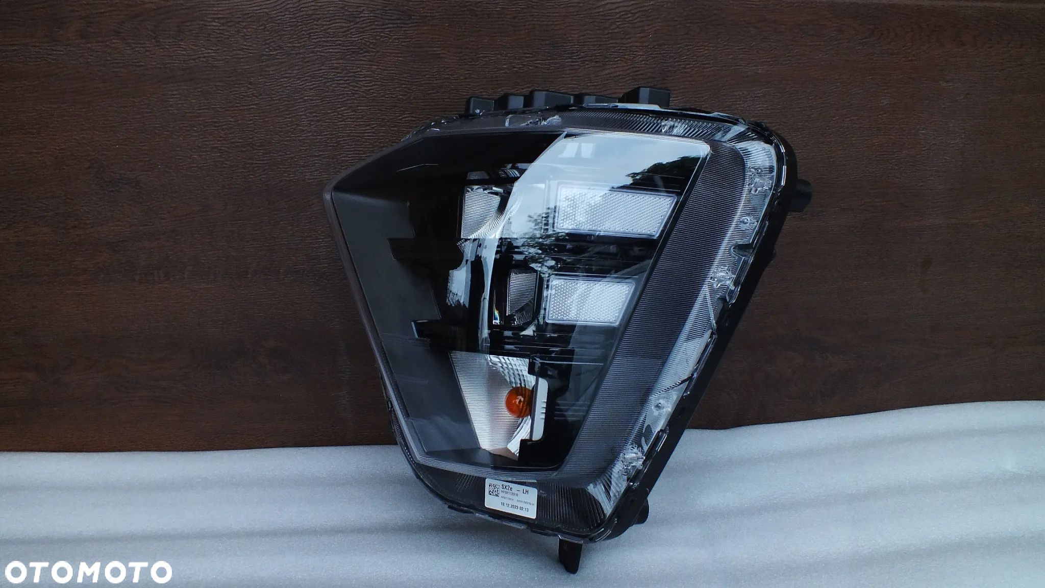 Lampa przednia lewa Hyundai Kona II led  92101HF000 - 1