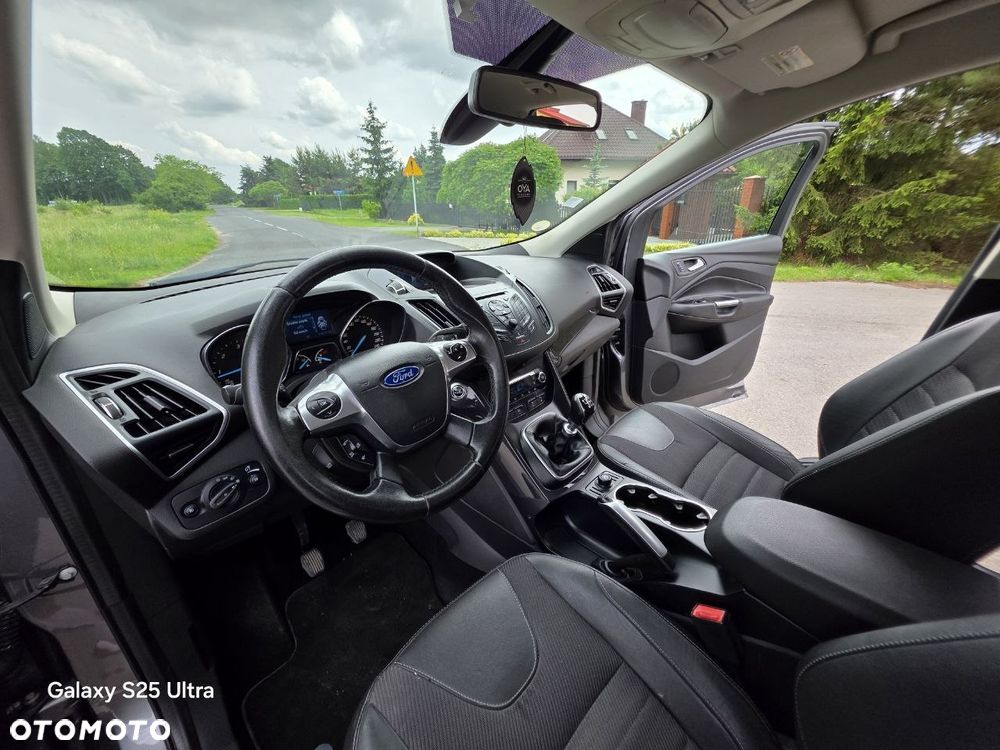Ford Kuga 2.0 TDCi 4x4 Titanium - 23