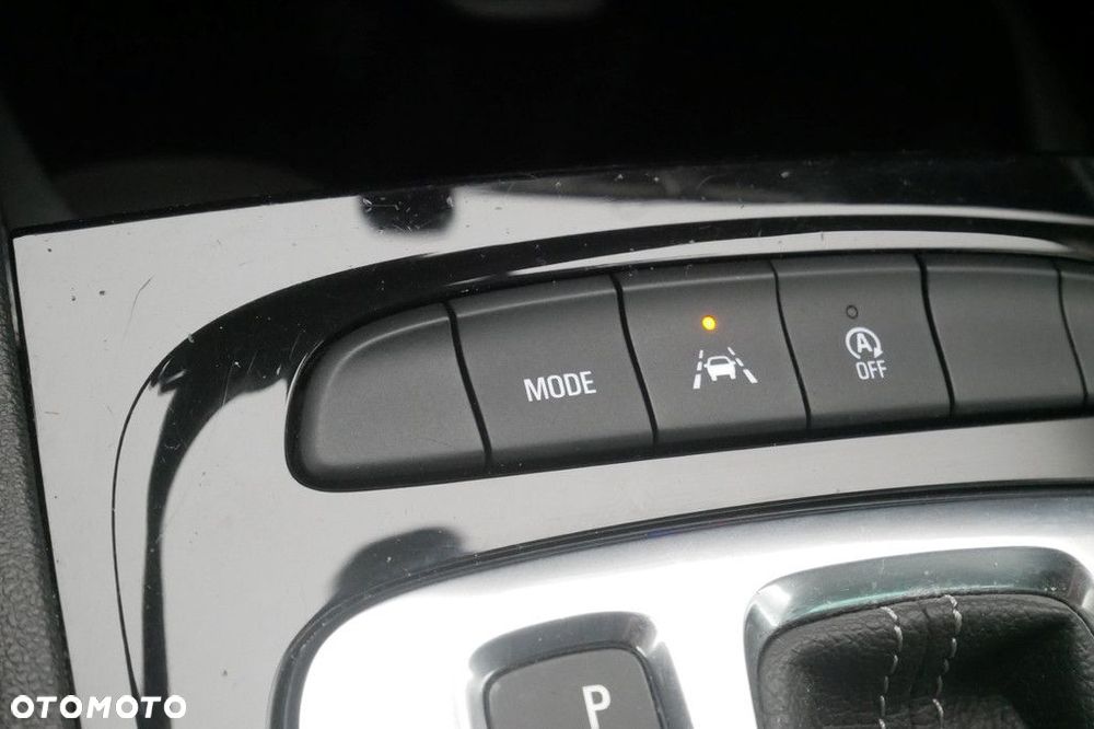 Opel Insignia - 22