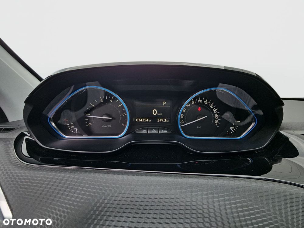 Peugeot 2008 1.2 Pure Tech GPF Allure S&S EAT6 - 22