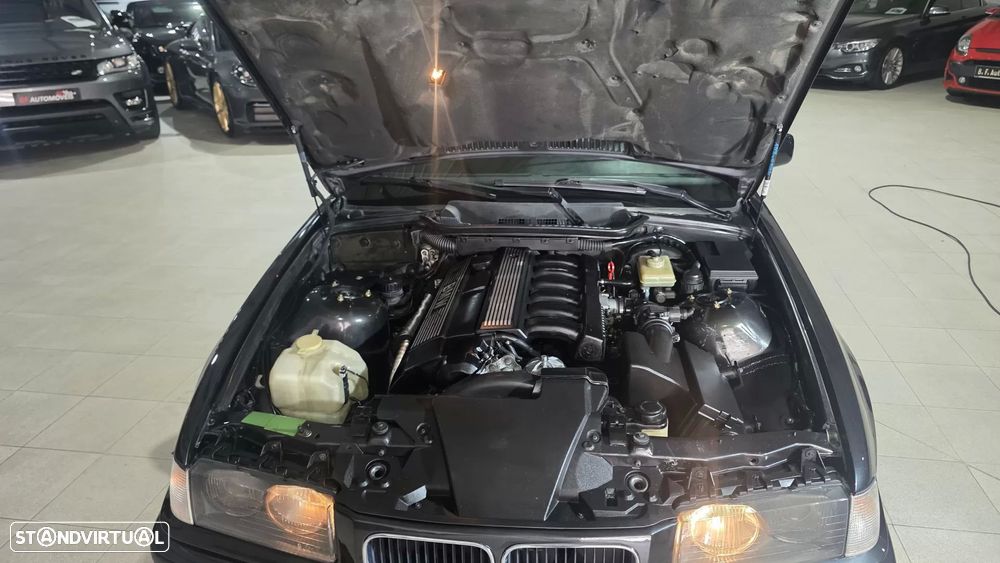 BMW 320 i Coupé M Sport - 14