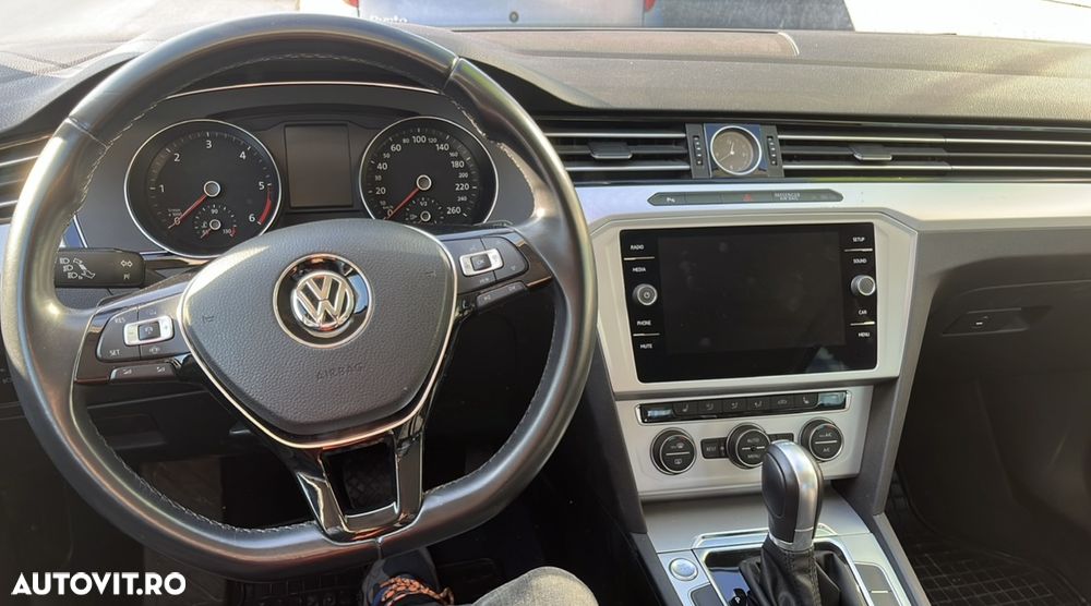 Volkswagen Passat 2.0 TDI DSG Comfortline - 6