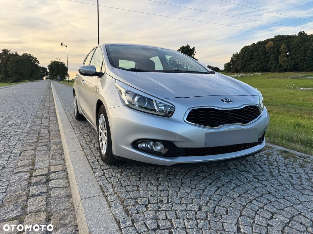 Kia Ceed - 16