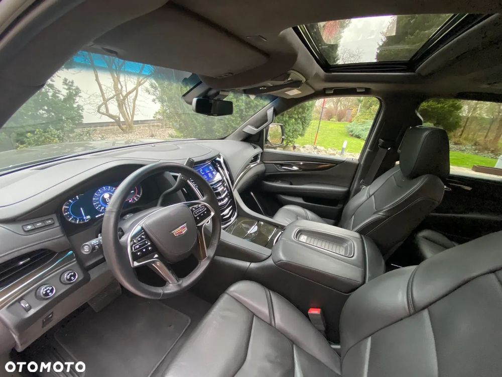 Cadillac Escalade - 21