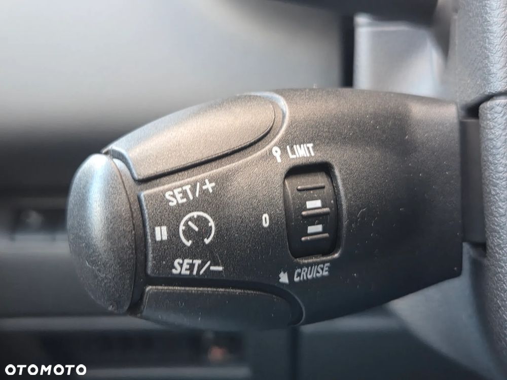 Peugeot 3008 HDi 115 Active - 31