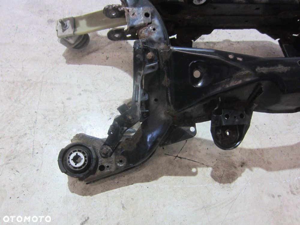 VOLVO XC90 II XC 90 2.0 T6 AWD TYLNE SANKI WÓZEK BELKA ZAWIESZENIE 31681543 - 3
