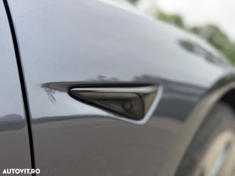 Tesla Model 3 - 20