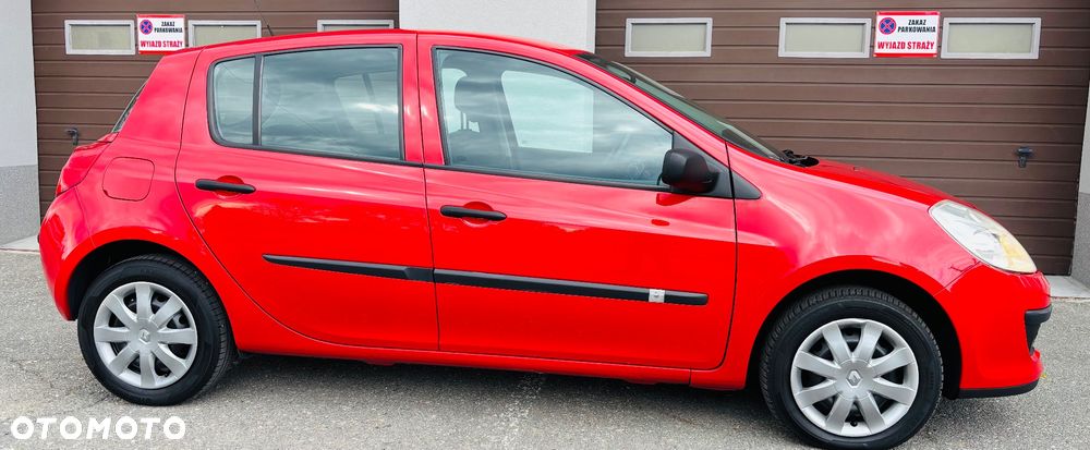 Renault Clio 1.2 16V Authentique - 9