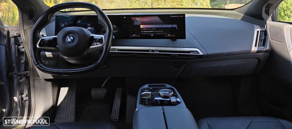 BMW iX xDrive40 - 21